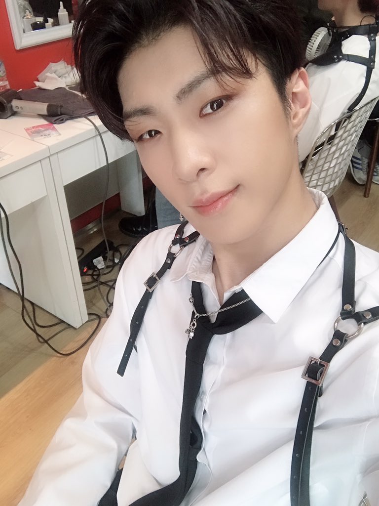 Cats_waltz_'s tweet photo. @hanasran Name: Ida
Bias: Shim Wyatt

#SoompiAwards 
#TwitterBestFandom
#TeamONF https://t.co/NBXcRD1EPJ