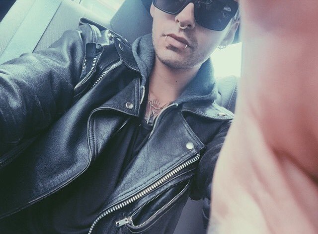 rockermaus81's tweet photo. Bill Post auf Instagram:
Morgenfahrt
Bill Post on Instagram:
Morning Ride
#billkaulitz #morningride #uberselfie #mornings #morgens #morgenfahrt #tokiohotel https://t.co/g6NuRgBvLP