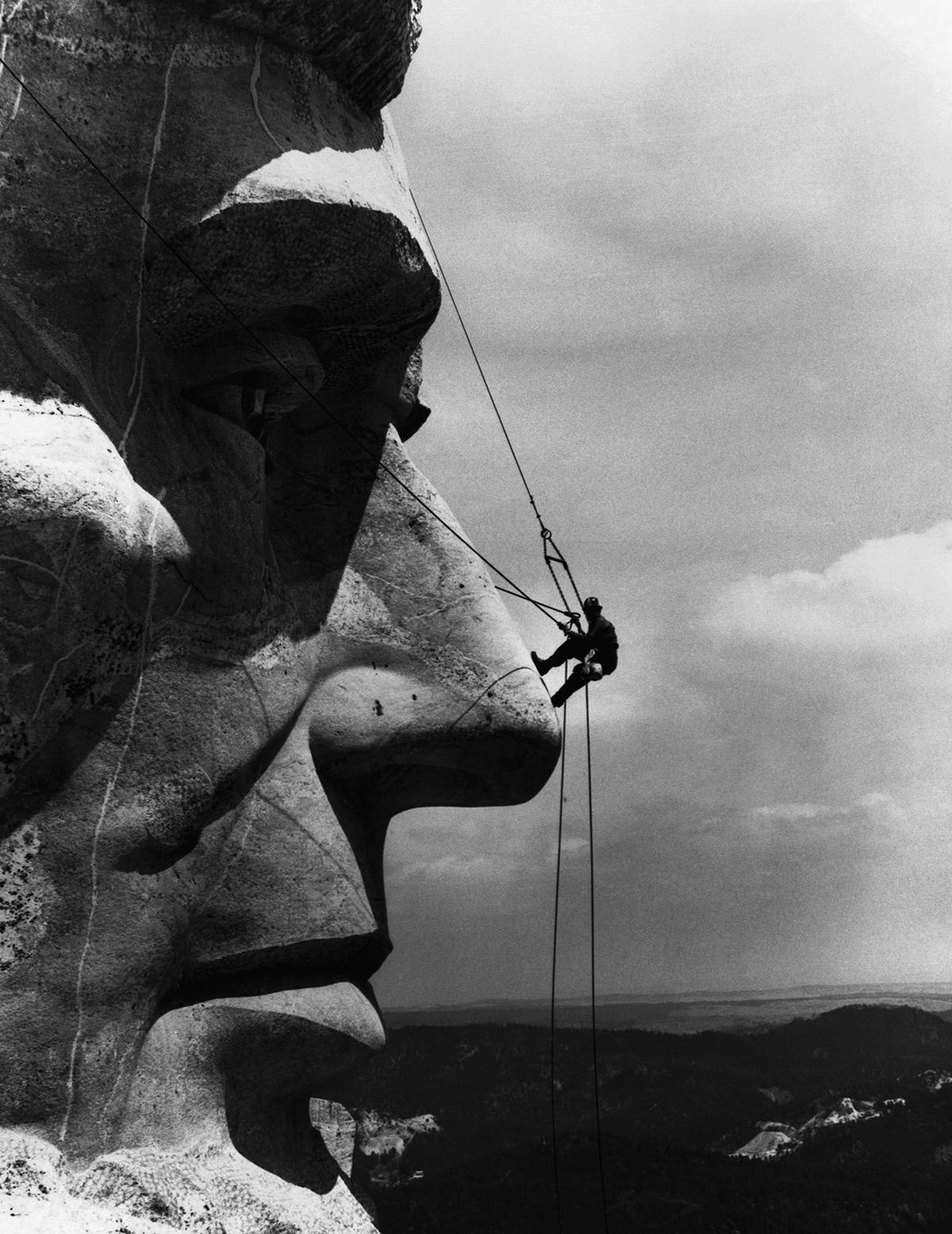 http://historicaltimes.tumblr.com/post/158552058117/mount-rushmore-under-construction-ca-1936-via