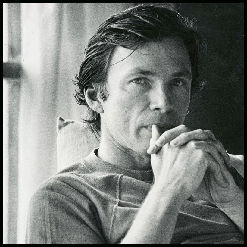 Today we wish our Founder and former President of the Perry Ellis a happy birthday. 