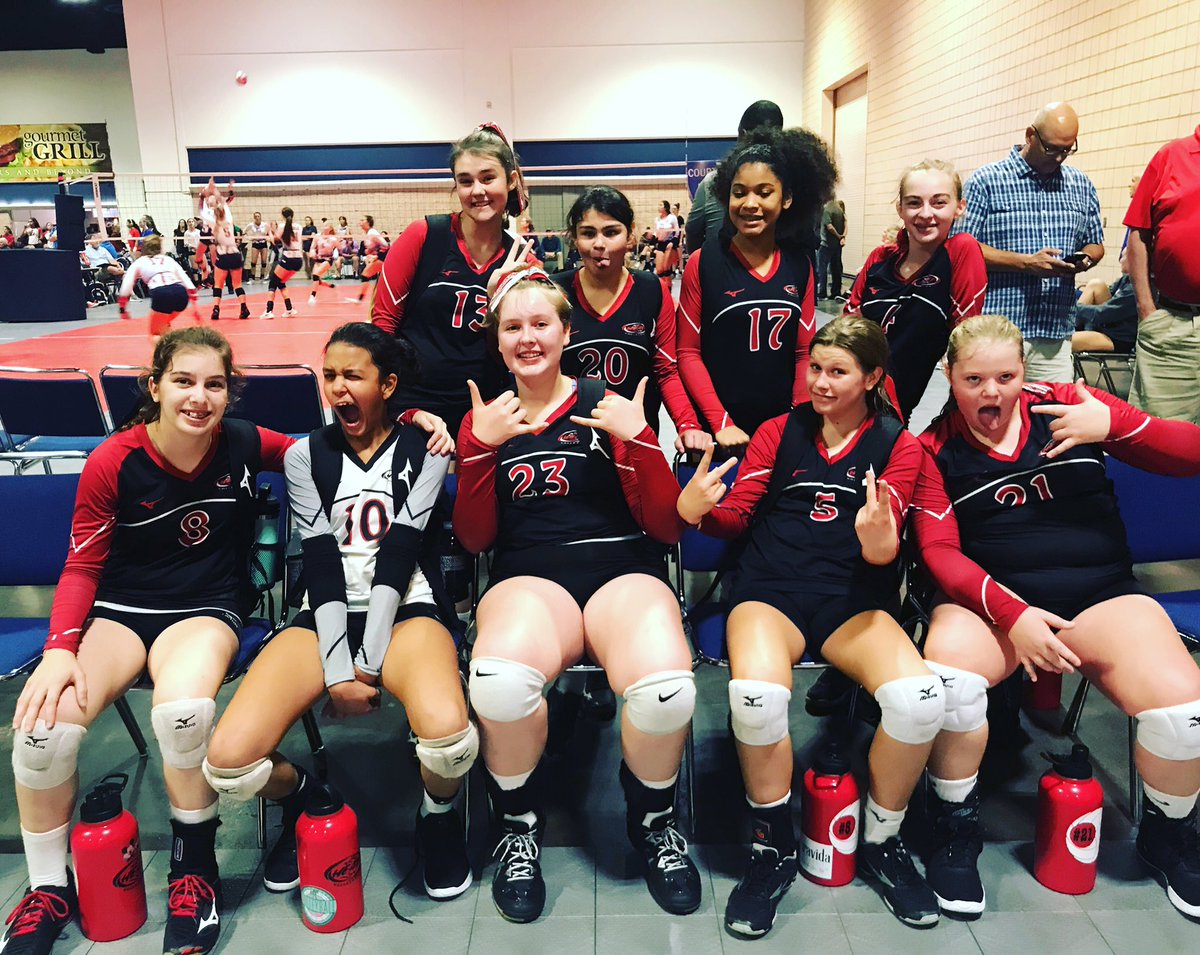 Heat_Volleyball's tweet photo. ❤️🖤13 Elite🖤❤️
13 Elite is headed for the Semi Finals in the Gold Division! Good luck team! 
#heatvolleyball #pinellasheat https://t.co/MiQE3dXa3P
