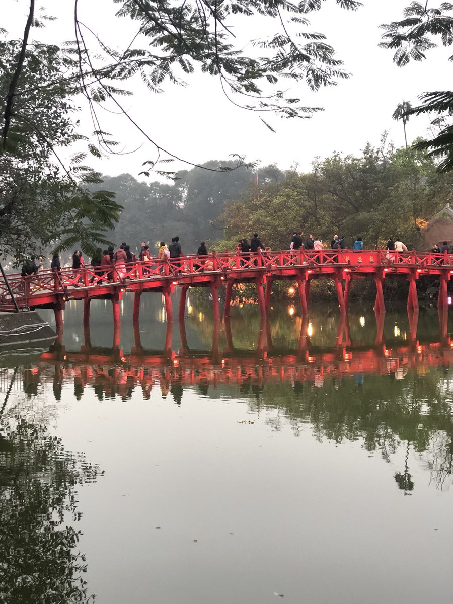 dopenguyen's tweet photo. Hanoi in 4 photos. Love my country 🇻🇳 https://t.co/QyHH9Rkrio