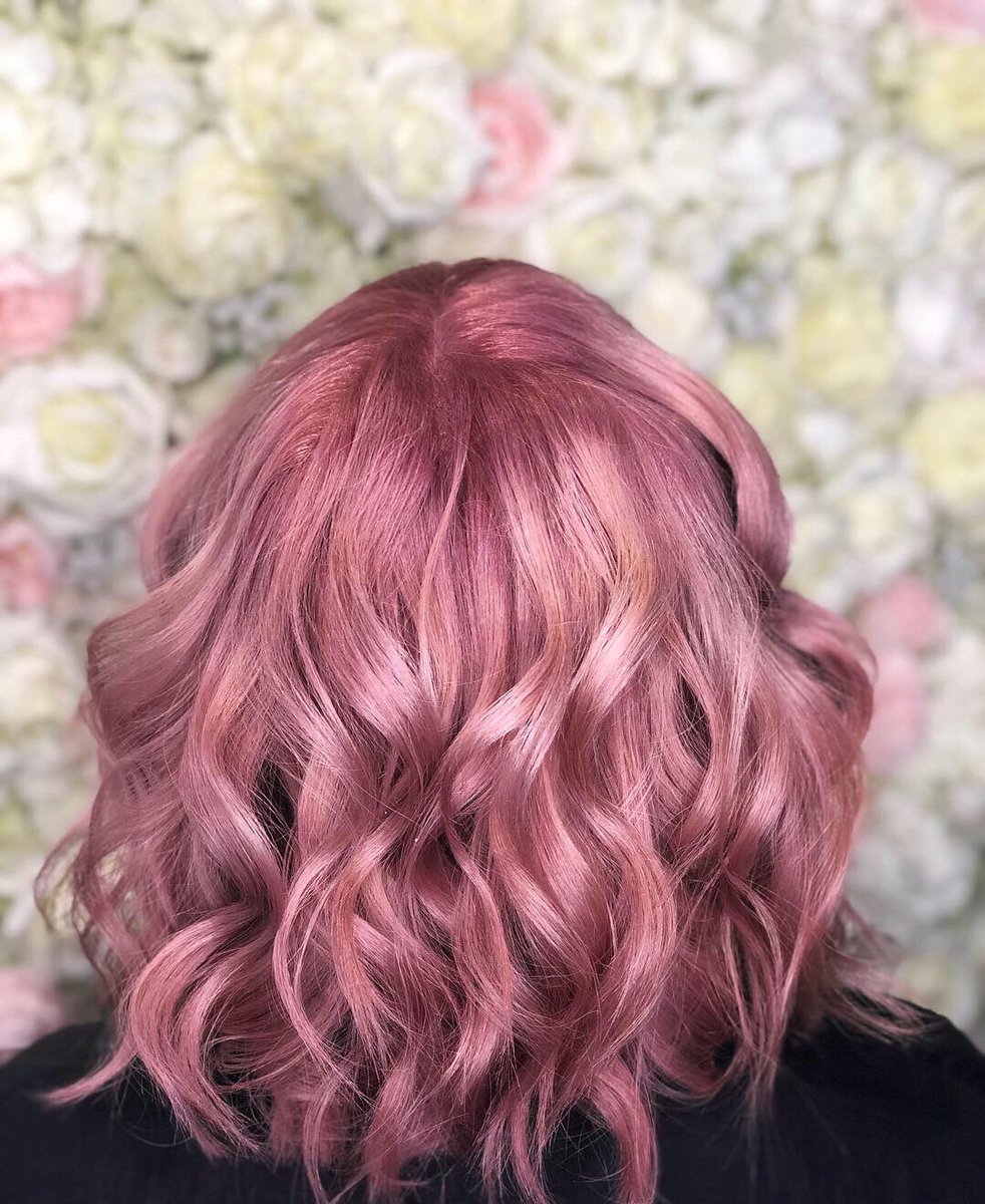 VedaHairSalon's tweet photo. • C A N D Y • C R U S H I N G 💕💖💗 @olaplex @olaplexuk @colorwowhair @wellahair @wellaeducation @guy_tang @marinoo9212 @ab_tud4 #Olaplex #ColourWow #DreamCoat #CandyPink #PinkHairDontCare #Lob #Glassy #NoFilter https://t.co/dDEDCrPmNy