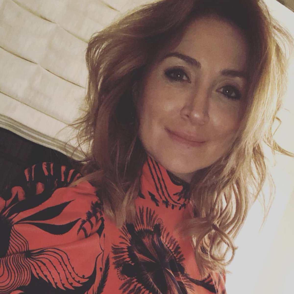 Hope you all have a beautiful day! ❤️✨ #SelfieSunday <a href="/TeamSasha/">Team Sasha</a> <a href="/sashaalexander/">Sasha Alexander</a> <a href="/DontcallmeKeys/">Karen</a> <a href="/SecretBiFangirl/">👑❄Kathy❄🍎</a> <a href="/Taina47/">Evelyn Rivera she/her/ella</a> @Jess_kom_Trikru @mlmiller1959 <a href="/MariaADeVoe/">Maria DeVoe</a> <a href="/shilababy87/">🖤Betty🖤</a> @Shazz_Lou_69 🌹