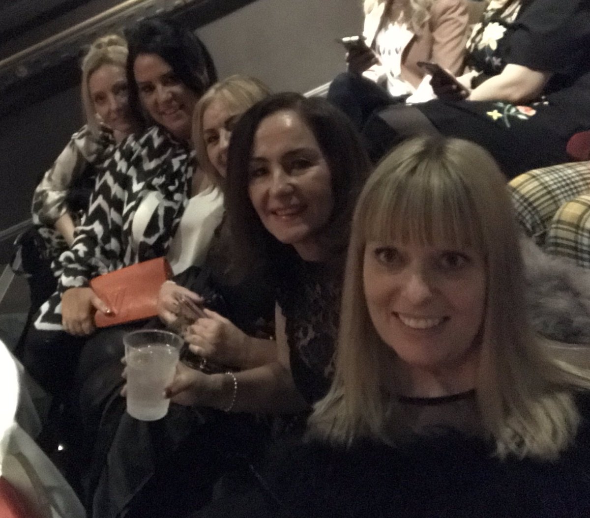 DrTraceyLeghorn's tweet photo. Great northern humour and heart portrayed by a #boss cast to heartwarming effect! #YellowBreckRoad @RoyalCourtLiv @GemmaBrodrick #PaulDuckworth #LynnFrancis @EithneBrowne #JakeAbraham #JamieGreer https://t.co/vam9k5Vryb
