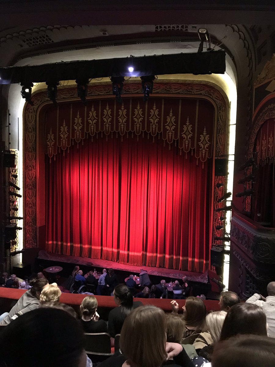 DrTraceyLeghorn's tweet photo. Great northern humour and heart portrayed by a #boss cast to heartwarming effect! #YellowBreckRoad @RoyalCourtLiv @GemmaBrodrick #PaulDuckworth #LynnFrancis @EithneBrowne #JakeAbraham #JamieGreer https://t.co/vam9k5Vryb