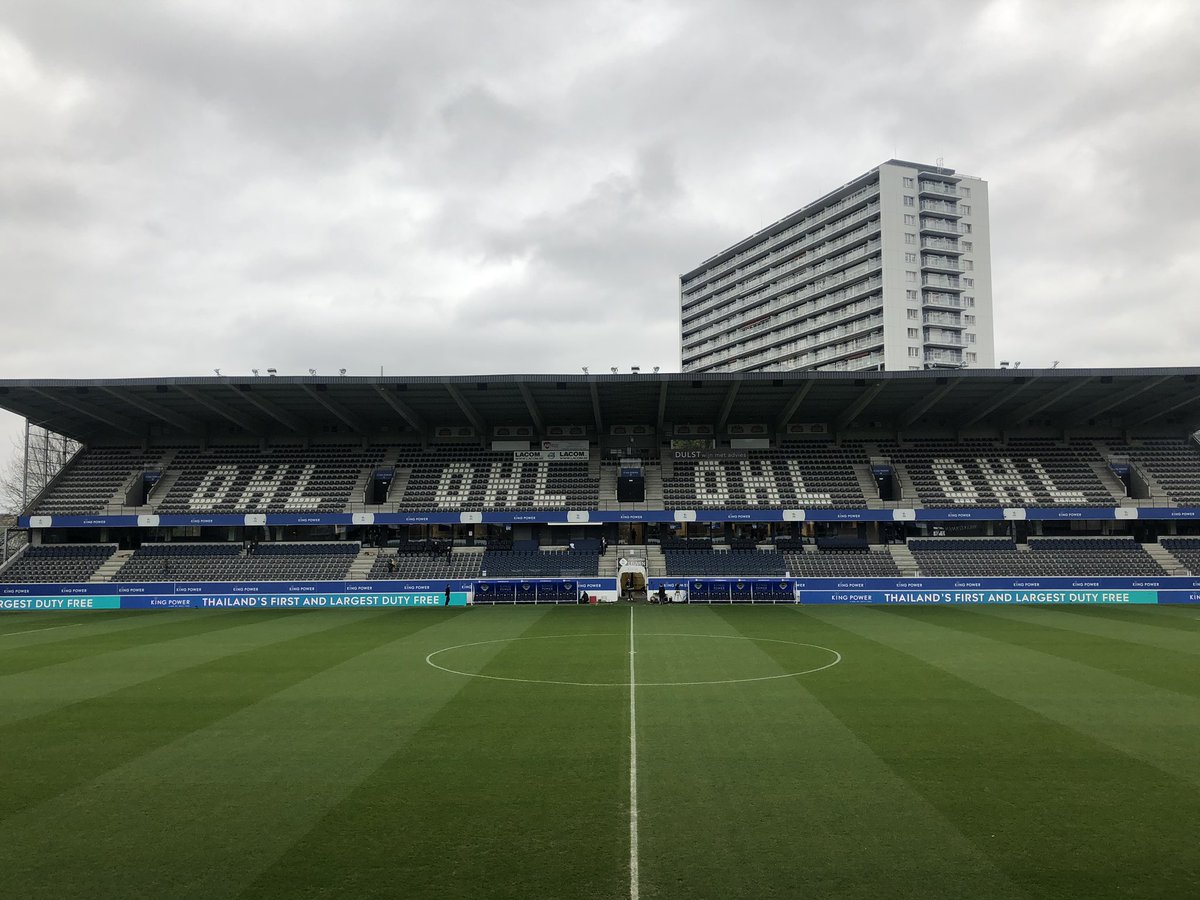 lukeRussell1992's tweet photo. Last game of the normal season and an early start to beat the light drizzle 🌧 but ready for @OHLeuven v @beerschot_wlrk #ProximusLeague #prepunderthelights #somuchforspring https://t.co/ghlt7nYQLM