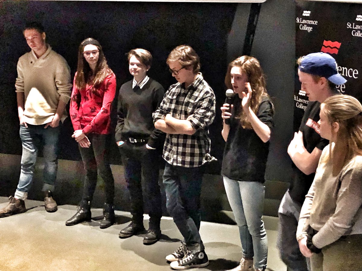 La_Dall's tweet photo. Audrey-Anne Lafrance de @ESPMille_Iles explique son processus de création du film « Journey » en sélection officielle du Kingston Canadian Film Festival @Ottawacepeo #ygk #KCFF19 #cepeo https://t.co/NKa3jWYtbz