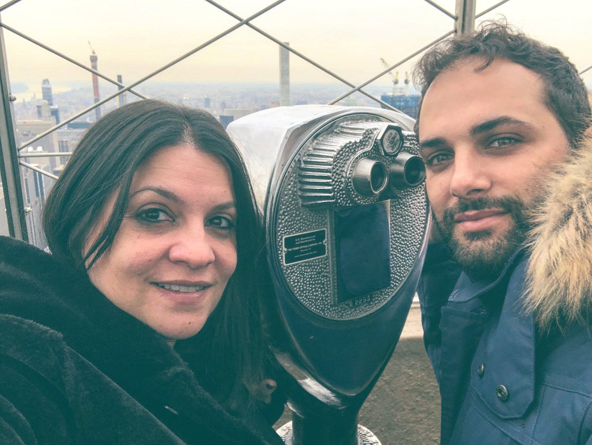 AbelRoman0's tweet photo. "Desde lo alto todo se ve mejor"
#abelromano #valeria #silocrees #single #facebook #Instagram #twitter #concierto #tercerdiscoencamino #intimo #clubdefans #laconstanciaeslaclavedelexito #marketing #emprendedormusical #directosdezoom #miercolesromanos #equipo https://t.co/Sh4hgyNuaY