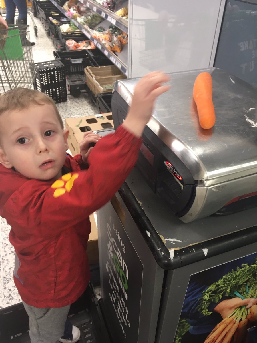 Holly29053909's tweet photo. William from nursery weighing vegetables for his healthy eating homework @halewoodcofe @adambcade https://t.co/cn4w6B0Y6n