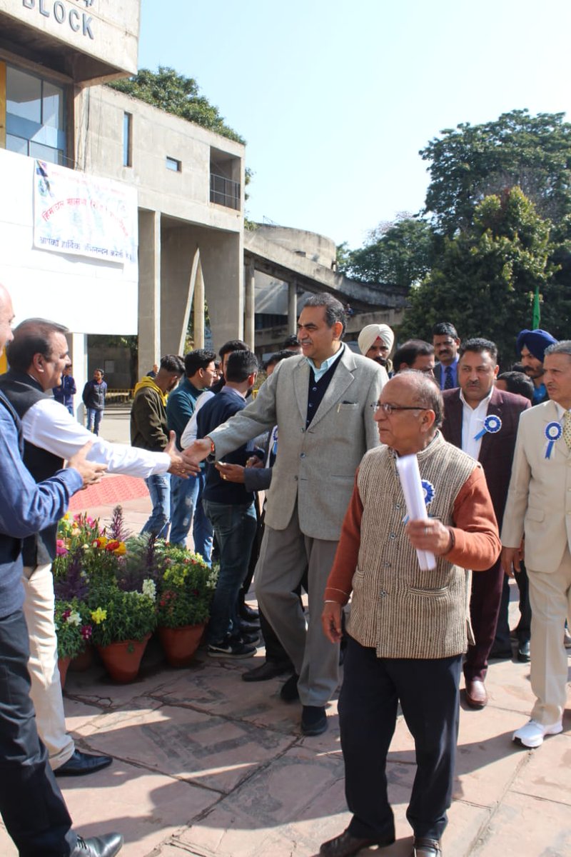 SanjayTandonBJP's tweet image. आज #PGI में #हिमाचल महासभा के सोलहवें वार्षिकोत्सव में भाग लिया। #AnnualProgram @narendramodi @AmitShah @BJP4India @jairamthakurbjp @MinOfCultureGoI