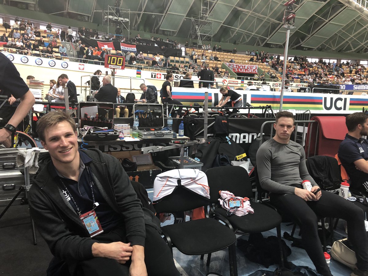 Han_Kock's tweet photo. Wie-o-wie? @JeffreyHoogland of @HarrieLavreysen #wkbaan #sprintfinale https://t.co/aqDN7fHTw9