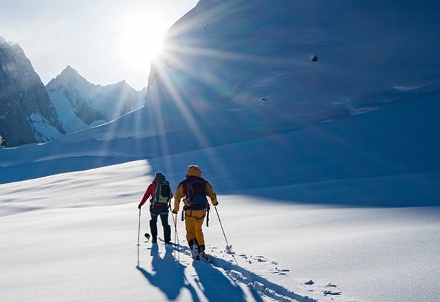 So the saying goes- March, in like a lion! #winter is back with a vengeance so make sure you’re prepared for this ‘bout of winter ❄️ Stop in and visit The Trail Shop today for great deals on end of season snow pants and jackets, mitts, hats, snowshoes or… ift.tt/2Hfsi6T