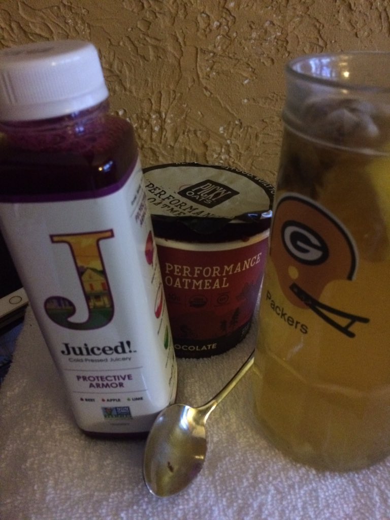 FrancieVWirkus's tweet photo. Allβs well that begins well. Long ride treats.
@pickybars Cant Beet Chocolate Oats, @officialsportea & @juicedjuicery beet juice fueling my #IMTX ride
@iracelikeagirl @rideshimano @ashworthawards #longride #Argon18 #honu703 #beetathlete #redbull #triathlon #ironmantritraining https://t.co/6GwmABx1Ed