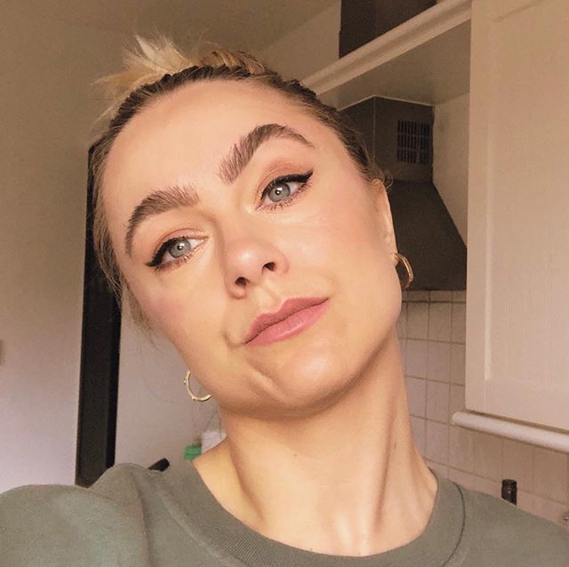 ApogeeCondition's tweet photo. Full-face-slap-on-Sunday-sass 💅🏻 decided to just put all my makeup on and head to Aldi to see what the middle aisle has got for me ... fingers crossed for a steamer #slaponsunday https://t.co/wQ3tZkTAnd https://t.co/yI7y8CL7MA