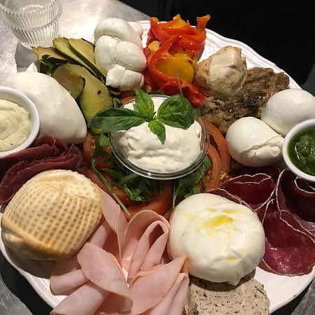 Mozzato Comptoir à mozzarella, 63 rue Mercière, 69002. Incroyablement bon 