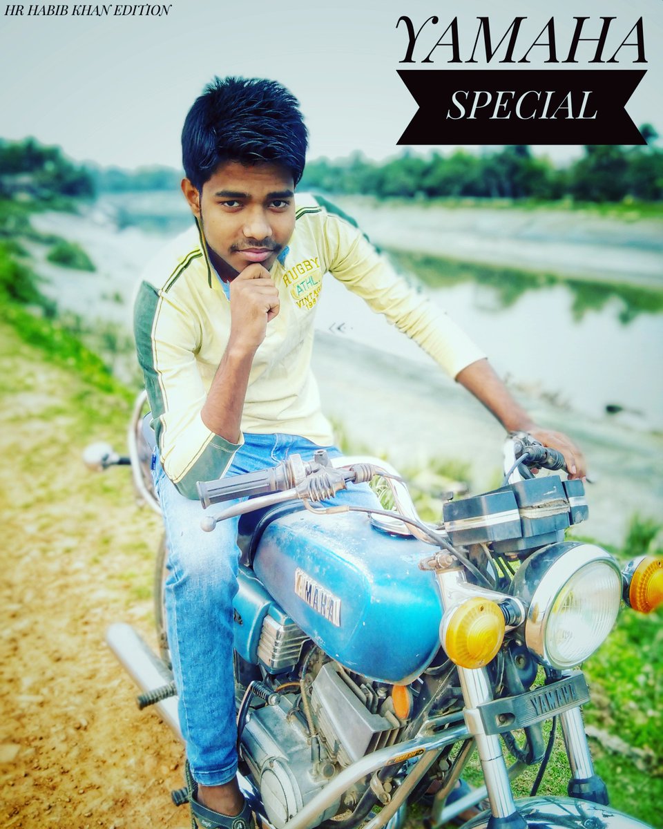 hr_habib2000's tweet photo. #Kitna_Dur_Nikal_Gye_Riste_Nibhate_Nibhate,,
#Khud_Ko Kho_Diya_Humne_Apno_Ko_Pate_Pate…
#Log_Kahte_Hai_Dard_Hai_Mere_Dil_Me,,
#Aur_Hum_Thak_Gye_Muskurate_Muskurate… https://t.co/mNWi8yxiL2