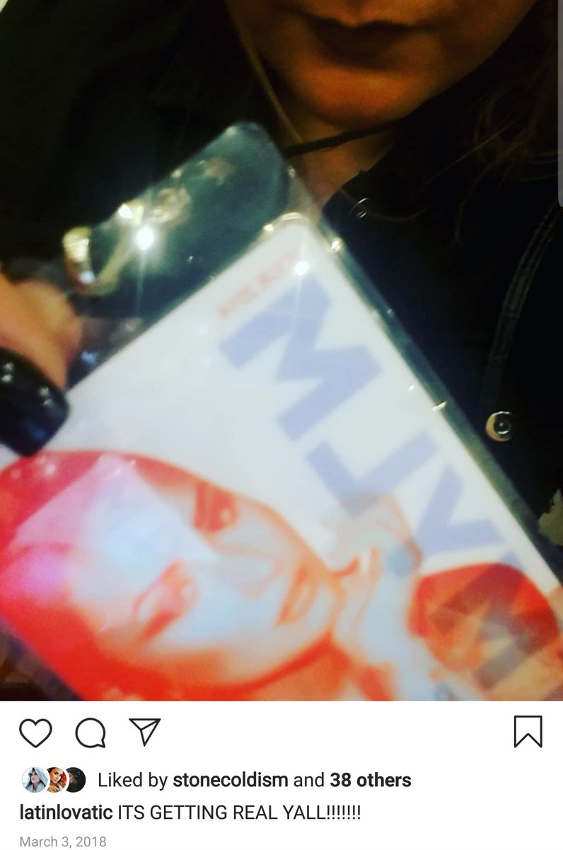 QbanLovatic's tweet image. WOW!Exactly one year ago today,I met one of the most important people in my life. @ddlovato ❤ Someone who has inspired me musically, &amp;amp;personally. I still remember how nervous I was but didnt want that to ruin my opportunity to let her know how much she meant to me.#willnever4get