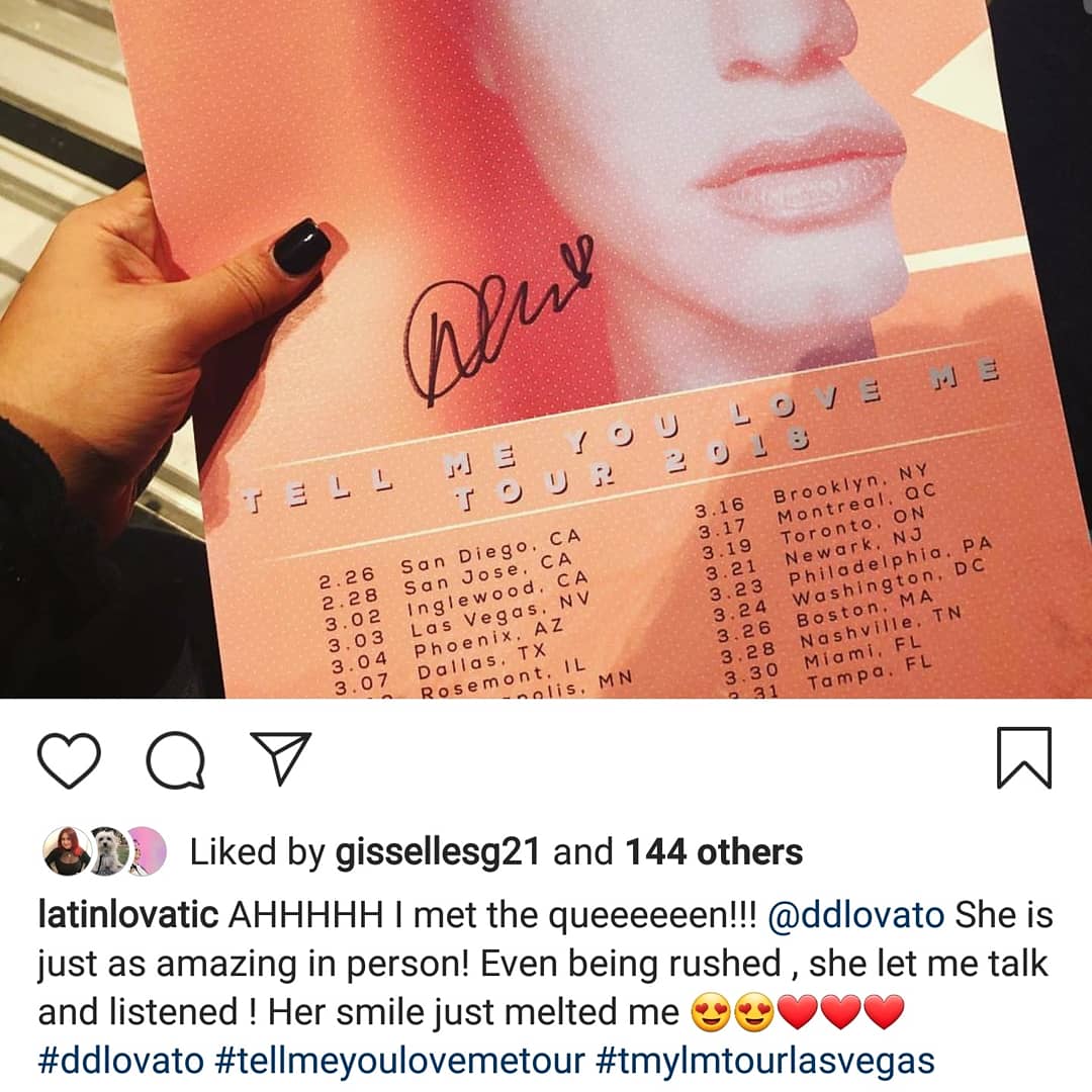 QbanLovatic's tweet image. WOW!Exactly one year ago today,I met one of the most important people in my life. @ddlovato ❤ Someone who has inspired me musically, &amp;amp;personally. I still remember how nervous I was but didnt want that to ruin my opportunity to let her know how much she meant to me.#willnever4get