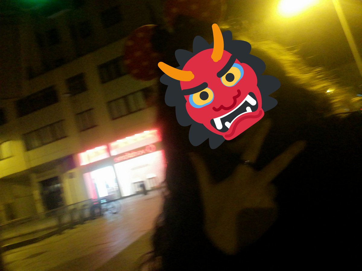 magictane_'s tweet photo. Ayer salí de casa con un disfraz de Maitane Casual y a lo largo de la noche conseguí varios:
1. Bolsa
2. Templaria
3. Compradora de El Corte Inglés
4. Minnie
#carnaval #Carnaval2019 #bolsa #templario #compradora #minnie https://t.co/6Td1ib8S6G