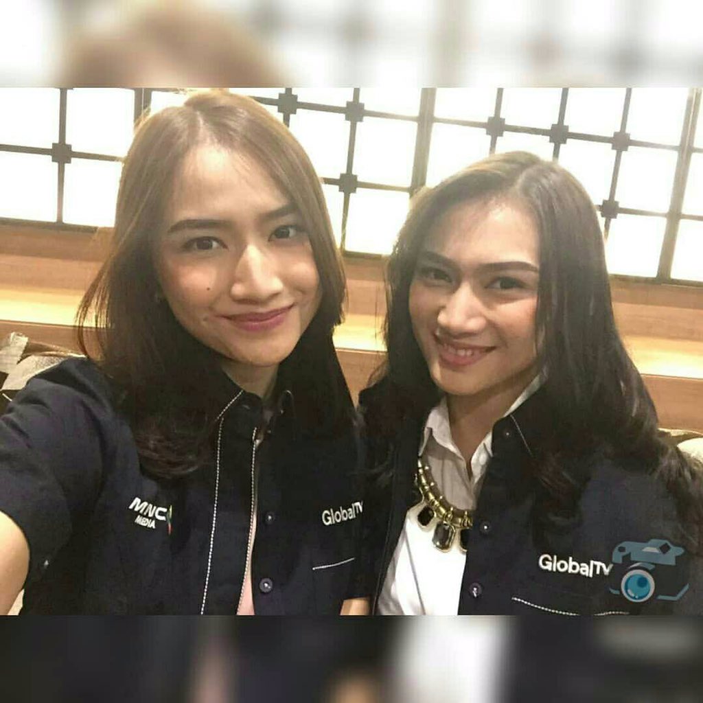andiniVenomeNal's tweet photo. @FrieskaversMLG_ @FrieskaversINA @frieskaJKT48 Terpaksa yg ini kalo yg satunya mukanya ke crop 😒 https://t.co/aGhAIElQJv