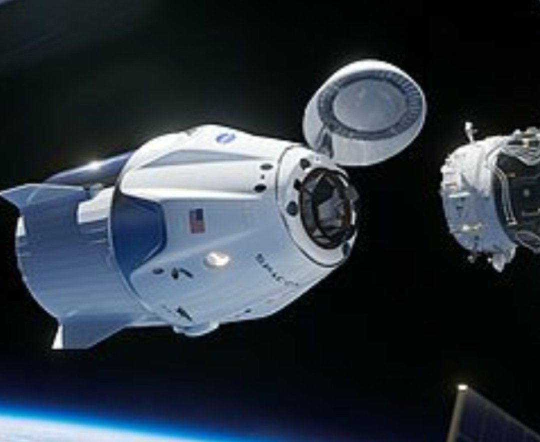 SpaceXupdate's tweet photo. Finally Dragon Docked to International Space Station. Awaiting for #CrewMission. #SpaceX #CrewDragon #DragonOnFalcon https://t.co/VZIHtWRsVm