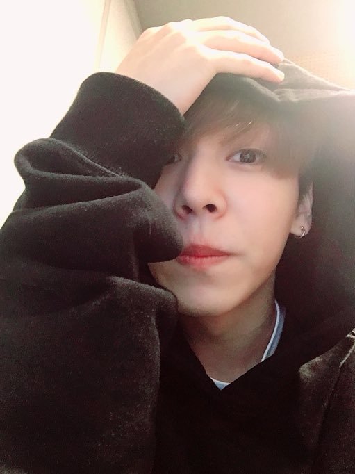 GracieBun's tweet photo. @hanasran @hyojinsmile Gracie :3

and I love Yuto with my entire heartㅠㅠ

#SoompiAwards 
#TwitterBestFandom
#TeamONF https://t.co/Oc2qmXNmt7