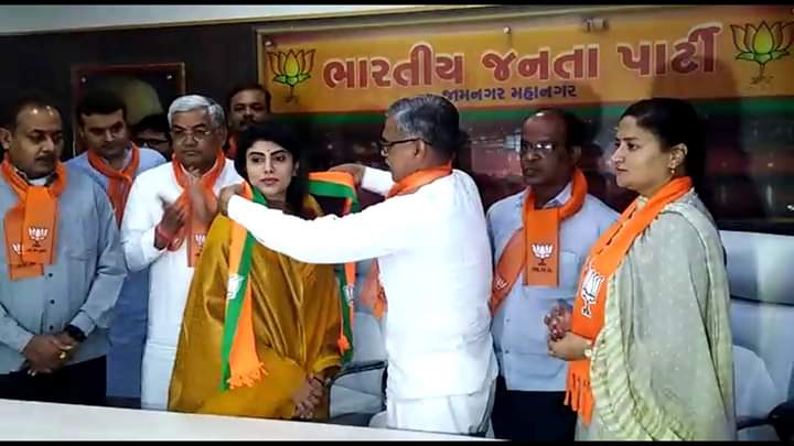 Wife of Team India Cricketer Ravindra Jadeja joins BJP