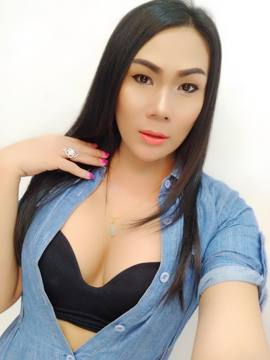 npnikini's tweet photo. ไปกับพี่ไหมจ้ะ https://t.co/atuysu06vl