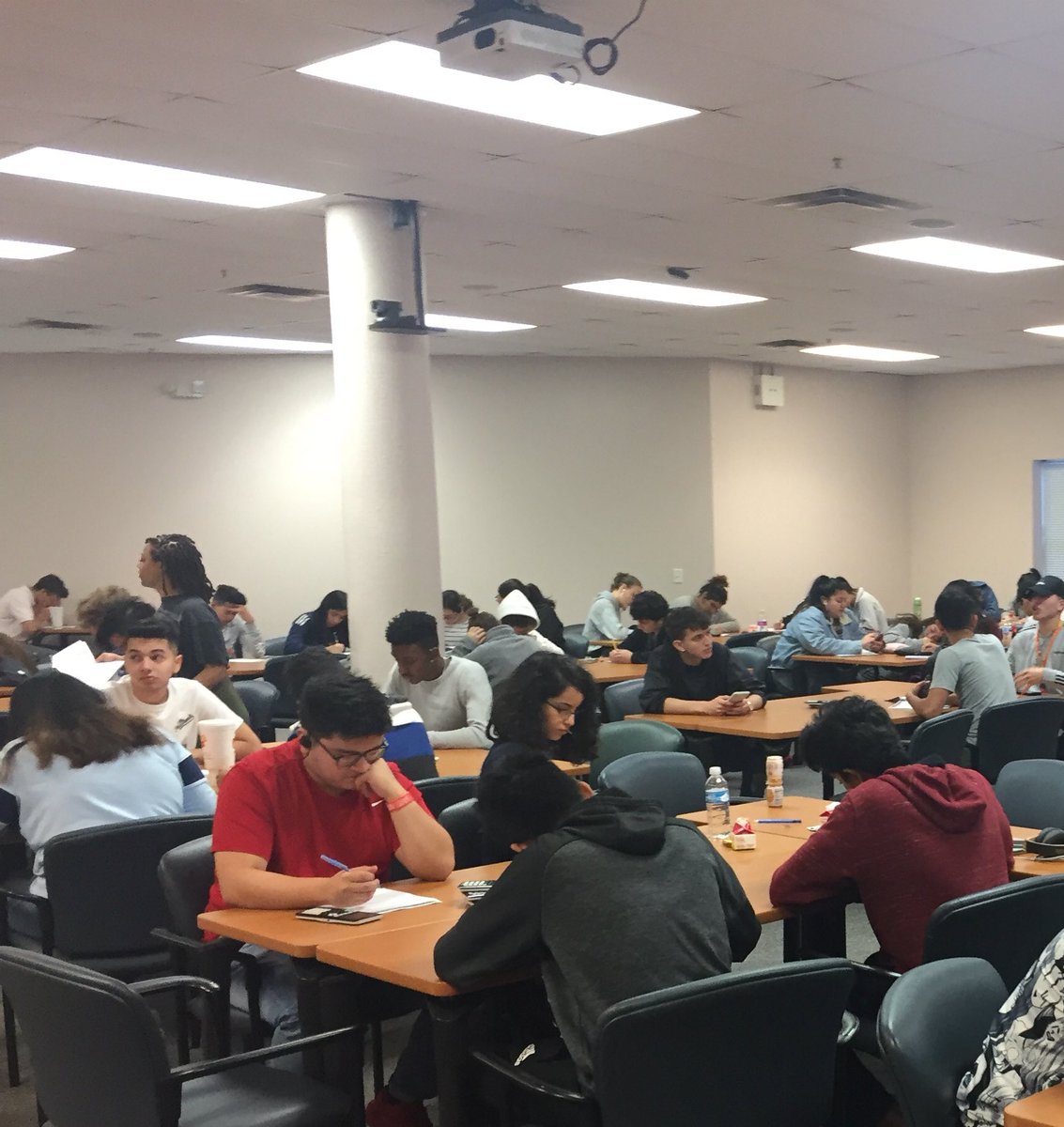 JesusAcosta45's tweet photo. Learning Sunday @OnHisd #ontimegradacademy #hisd https://t.co/Xg7jvOOUe7