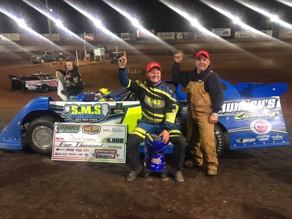 AllgaierShocks's tweet photo. We would like to congratulate David Seibers on winning the 15th Annual Tuckasee Toilet Bowl Classic with his Black Diamond Chassis equipped with @JRiShocks and @SwiftSprings1! Great work team and great start to the year! #ToiletBowl2019 #OneNation #TeamAllgaier https://t.co/9Gy5yOZhLt