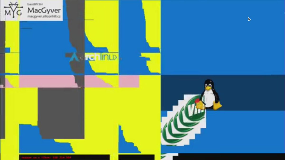 romanovcze's tweet photo. prave probihajici pixelflut battle na u stanku #AdminsSH na #InstallFest https://t.co/aG2jLb6S5z