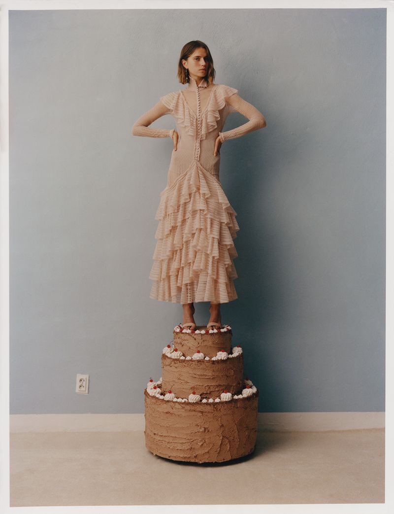 givemethecoins's tweet image. Cato van Ee, Vogue Poland, February 2019