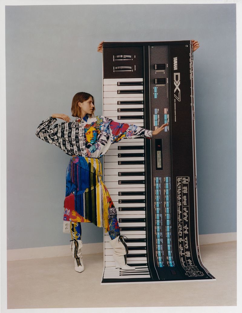 givemethecoins's tweet image. Cato van Ee, Vogue Poland, February 2019