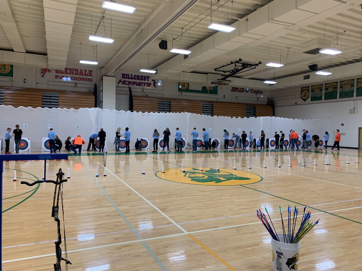 April Thompson tweet media