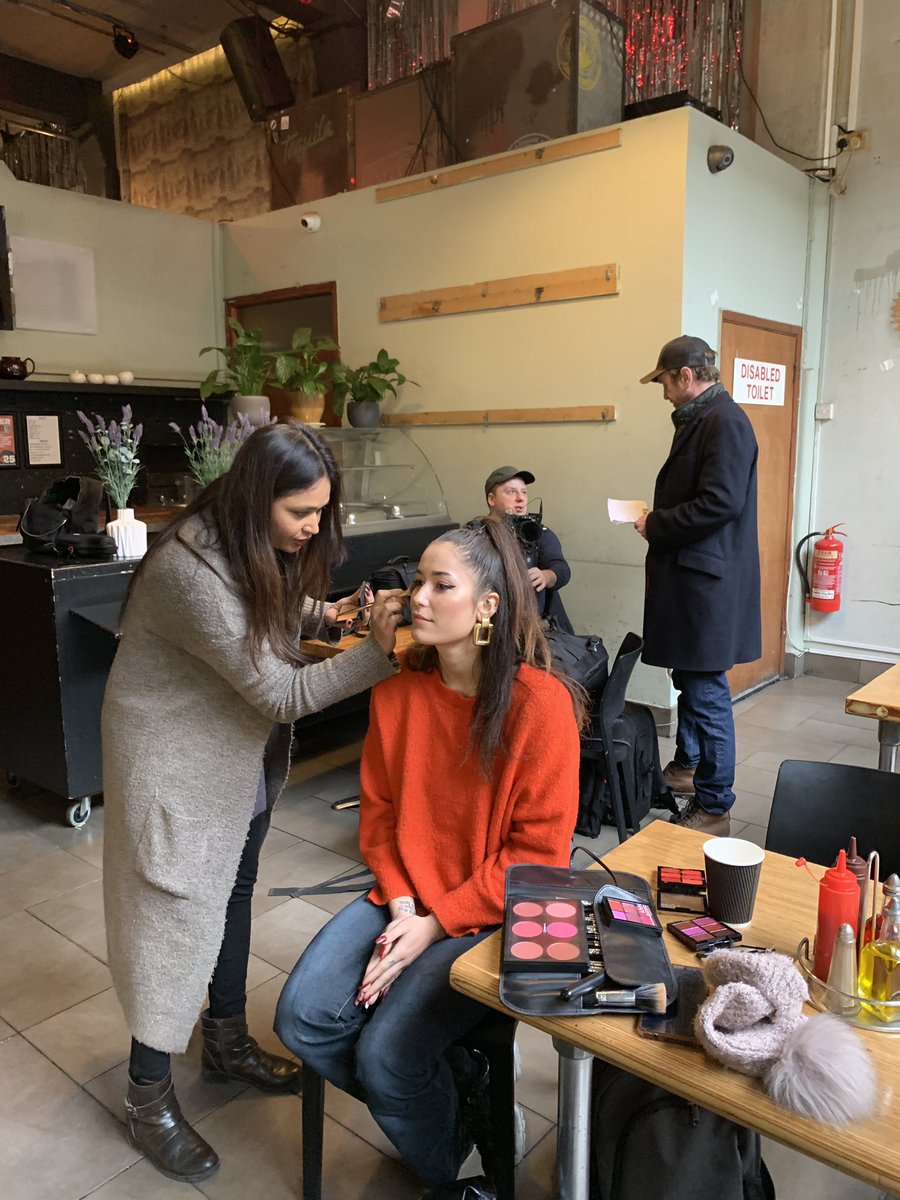 squareelephant's tweet photo. Shoot Day
#lycamobile #tvad #tvadvertising #advertising #marketing @guerillascope_ire #videoproduction #bts #behindthescenes #squareelephantproductions #squareelephant @guerillascope #london https://t.co/IrI7ZMCs35