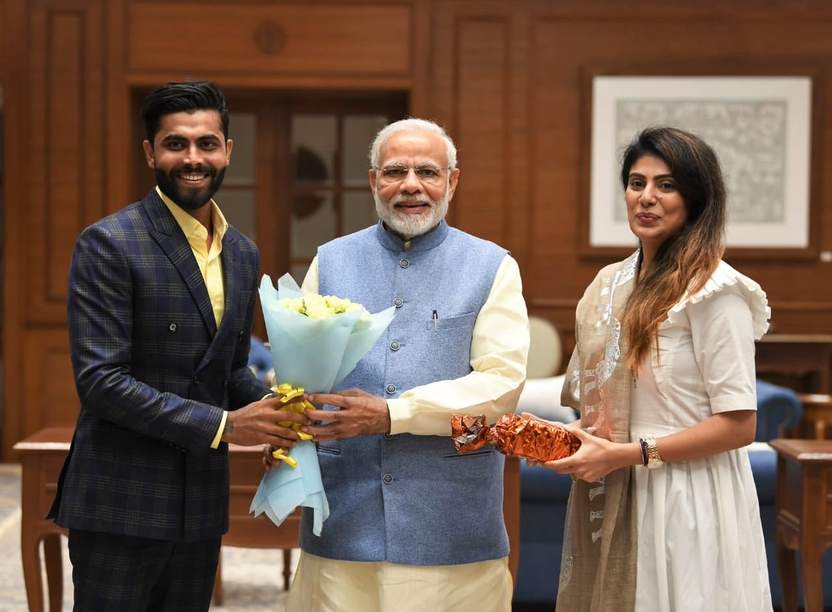 mishra_shani's tweet photo. कल प्रधानमंत्री के जामनगर दौरे से पहले
क्रिकेटर @imjadeja की पत्नी #Rivaba आधिकारिक तौर पर भाजपा में हुई शामिल।

@rcfalduofficial और @PoonambenMaadam की मौजूदगी में पहना खेस। शादी के बाद प्रधानमंत्री से मुलाकात की थी। #PMInJamnagar https://t.co/0vmDLfF1Th