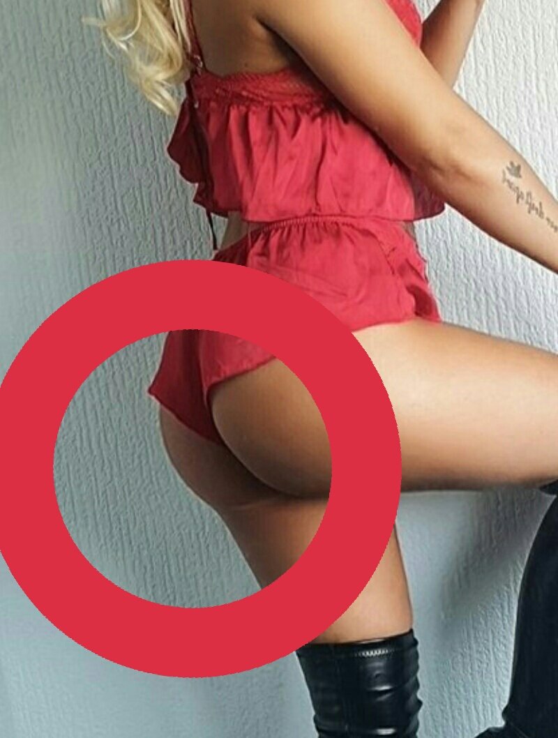SubmissiveSam1's tweet photo. If any1 wants a laff check out @GoddessEvie she has some well funny #Photoshopfails 😂 #findom #chastity @LSlave102 @Goddesseviespet @underdeskloser2 @FAKEDommeFinder @RTfucker @RTFindomPromo @Royalty_Promos @find0m @rtsuck3r @WorldwideFemDom @BDSM_Promo @RTbeta4GS @tonybobo3 https://t.co/gzdpgXNNuL