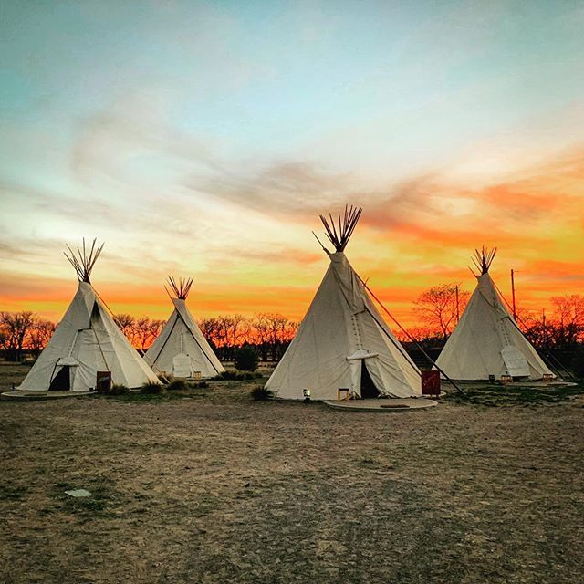 alexisfleisig's tweet photo. Happy Post Texas Day!
#architecture #architecturephotography #archidaily #archdaily #archilovers #archlovers #rsa_streetview #teepee #yeahfieldtrip #texas https://t.co/FeXun0Mh7q https://t.co/u5DZSerNuH
