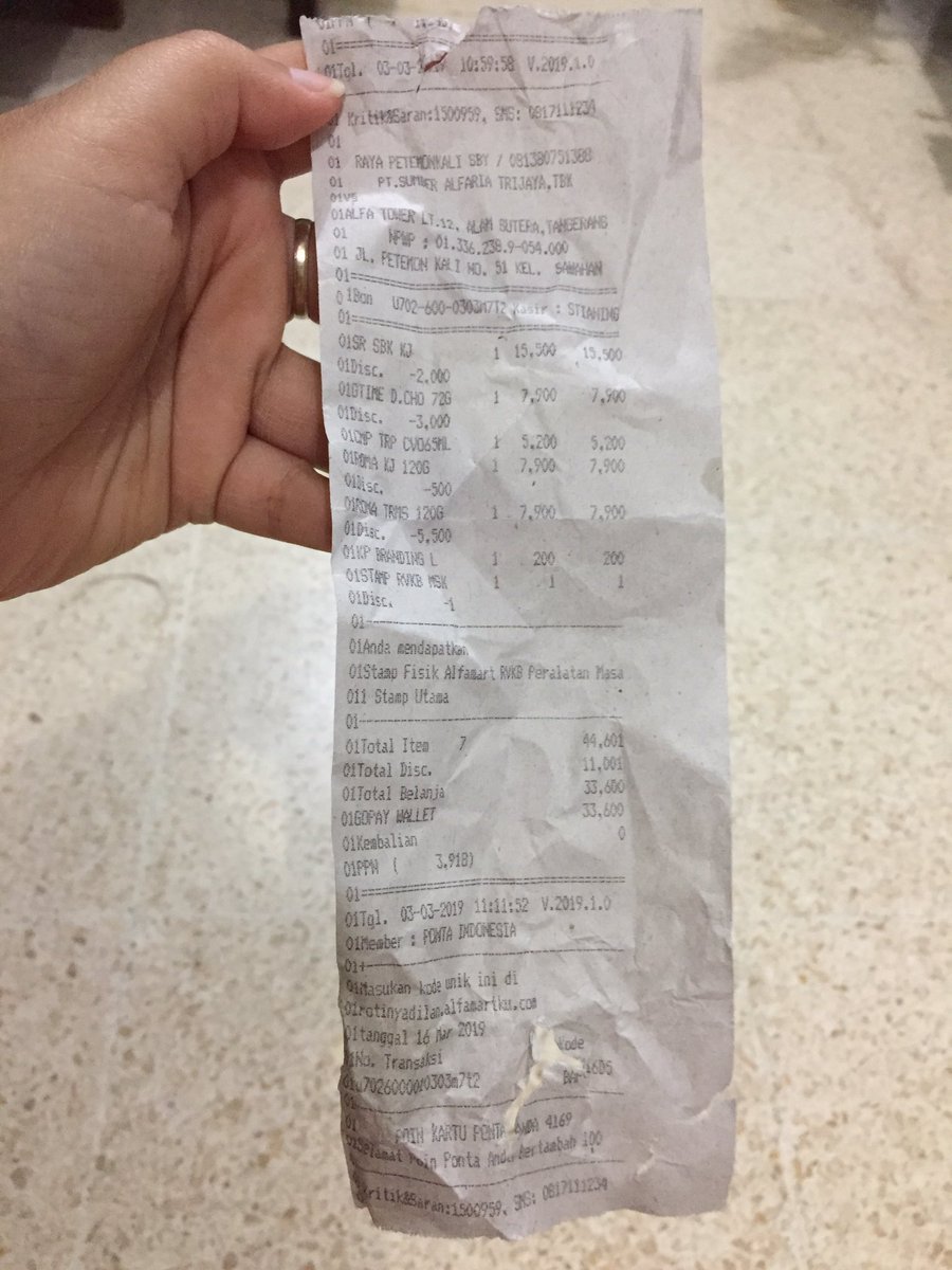 elisaganda's tweet photo. @sahabatalfamart Berikut rincian dan bukti keluhan. Maaf utk struk td terkena hujan. Mhon penjelasannya 🙏 https://t.co/eydKfB3LuL