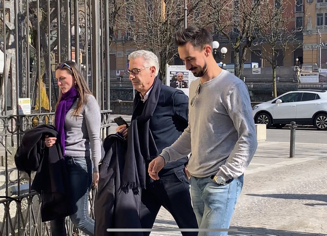 La <a href="/acffiorentina/">ACF Fiorentina</a> in visita dalla famiglia di #DavideAstori a San Pellegrino per mettere a punto i dettagli per la cerimonia di domani, a un anno dalla scomparsa del calciatore. La messa inizierà alle 8, poi i giocatori di Pioli andranno al cimitero. <a href="/TgrRaiToscana/">Tgr Rai Toscana</a> <a href="/RaiSport/">RaiSport</a>