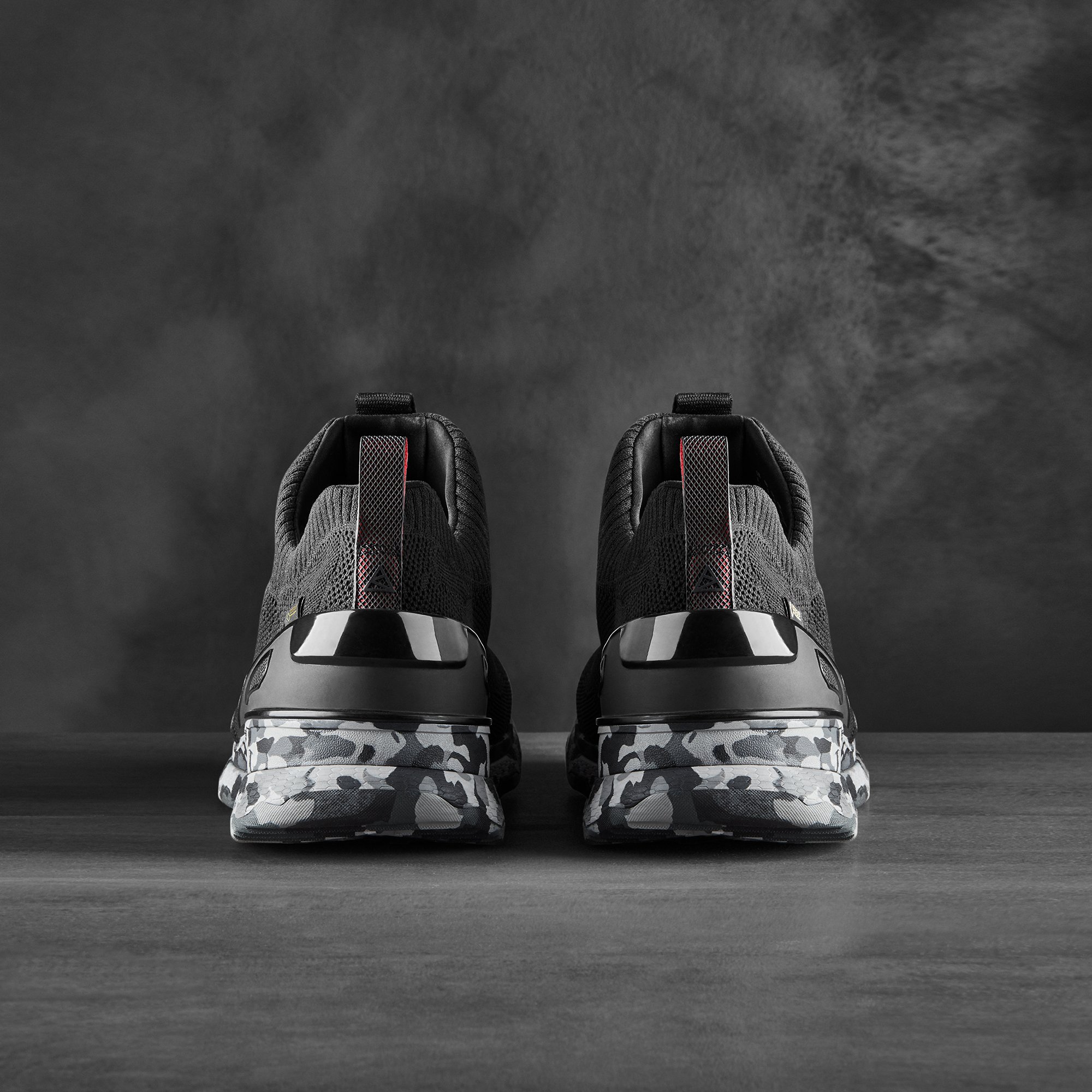 Clarks Shoes on X Performance driven with city life confidence. Introducing CLR51.N GTX from the collaboration from Clarks x Land Rover. https t EvmEzHeuCb https t hGAGw2xnrj LifeLimitless Clark...