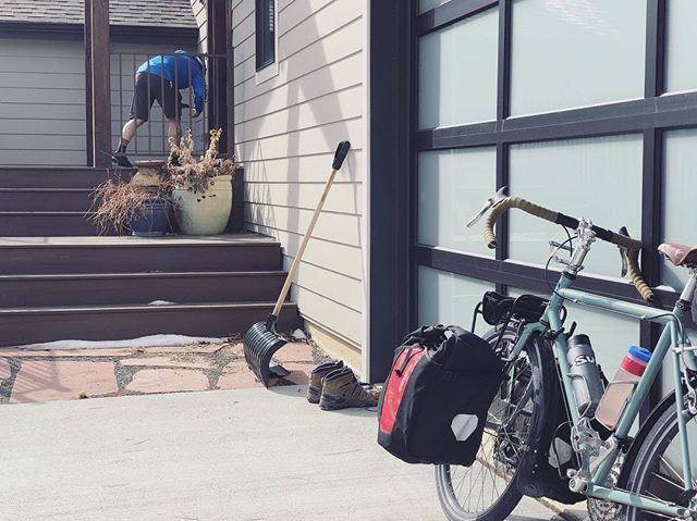 Just like the “milkman”, but with fresh roasted coffee. .
.
Avoid the dreaded running out of coffee on your cozy Sunday morning by signing up for our subscription service. Diverse coffees delivered directly to your door in quantities you choose. Enjoy! ift.tt/2VBJp71