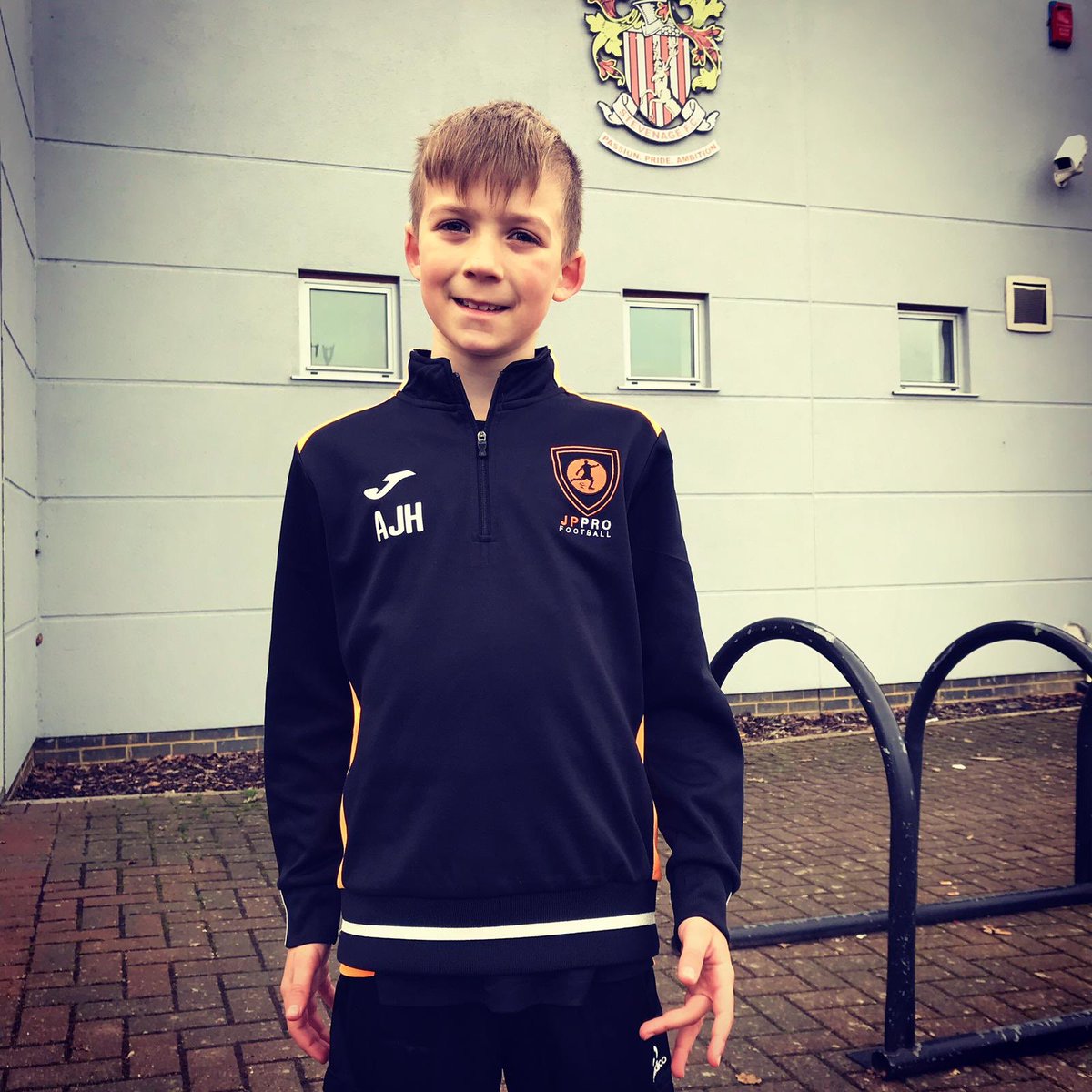 JPProFootball's tweet photo. After our recent match with Stevenage FC Academy, Aiden was invited in on trial - he is loving the opportunity and the experience and we hope he continues to impress!
β’
πΆβ½οΈπΆ
β’
#JPPro #DevelopThePerson #DevelopThePlayer
#Football #Instasport #Footballgame #Footballseason https://t.co/05S5Pi19FI
