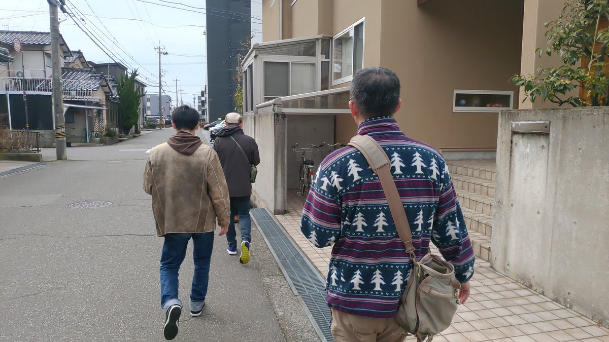 K_Rikukami's tweet photo. #DlightFF #ingress
西金沢のDlightFFに参加しました。rkさんフカケンさん、はち子さん、カッペラさん、くまさん、パックさんという大勢のリーダー&ユニットリーダーのもと20名強のResにより広範囲の青の拡大が二時間で一気になされたのはまさに圧巻でした。一兵卒として参加も楽しかった!乙! https://t.co/VlxQFOHRXx