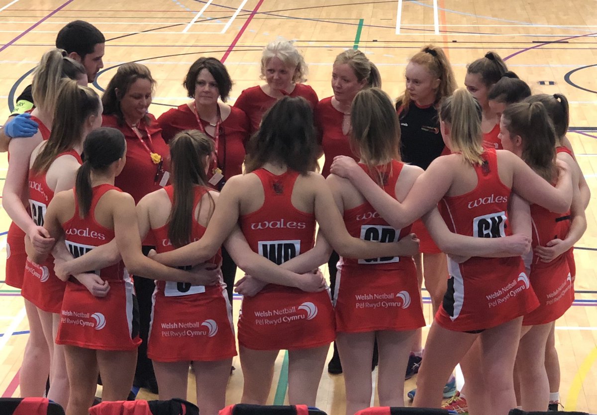 rhi_13's tweet image. Super proud coach, what an AMAZING @NetballEurope for @WelshNetball U17s squad for achieving a FANTASTIC silver medal🥈Thanks to everyone for their support to these players 😀 #Diolch #proud #togetherness #simple #intensity #topeffort #enjoy #felun 🏴󠁧󠁢󠁷󠁬󠁳󠁿🌼🏴󠁧󠁢󠁷󠁬󠁳󠁿