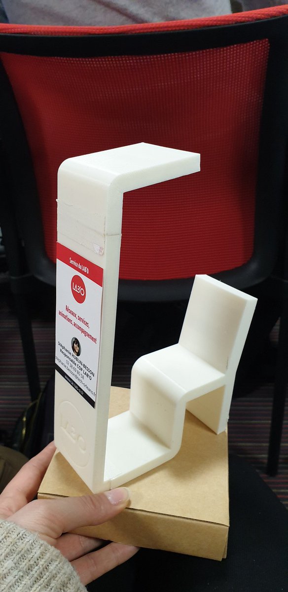 JessicaPoul1's tweet photo. #Prototypage terminé, présentation imminente de notre ChillBench #3D #SWOrleans https://t.co/Q0VASrufds