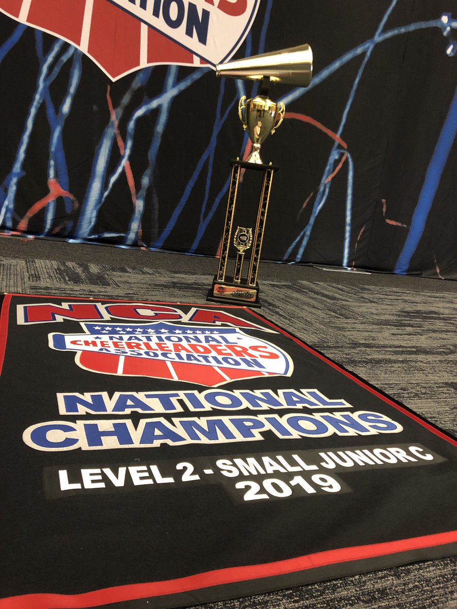 Coach_Spencer's tweet photo. YES ICE! @LACheerForce https://t.co/oFAkVWfbrS