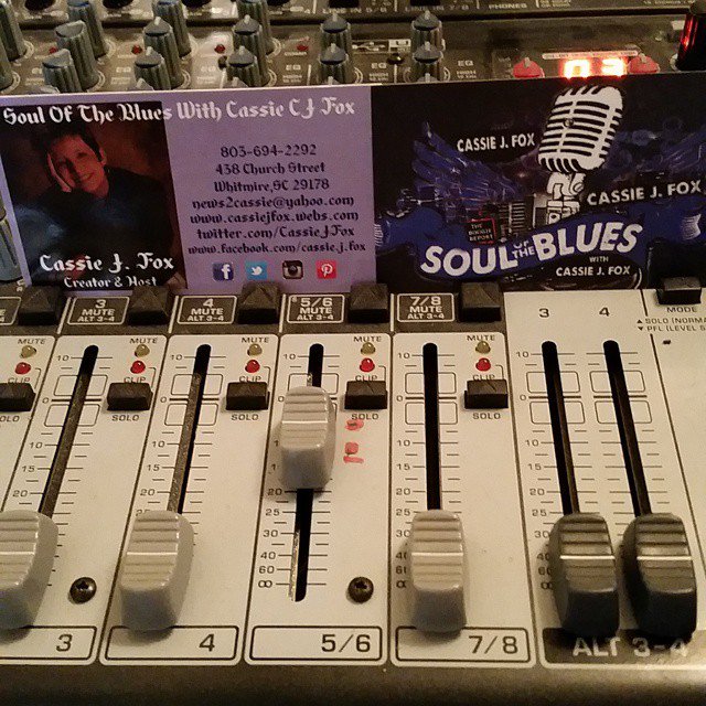 CassieJFox's tweet photo. #SundayBest #Live Hour 1-2 #LarryGriffithProject #JohnnyRawls #LutherLackey #JohnCummings @EckoRecords @johnnyrawlsblue @lgriffith99 @weebitofdevil #LeVelle @BrowningVelle #RoyRoberts @RobertsBlues #JackieNeal #RockinDopsie @RockinDopsieJr #Bestmix #SouthernSounds #SundayFunday https://t.co/JBFUSov6sN