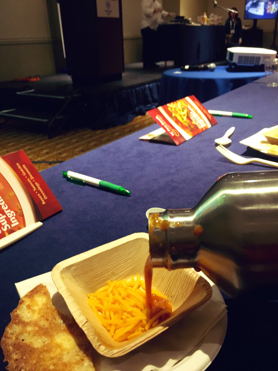 DmanMont's tweet photo. #postmyplate #menudirections2019
RC Fine Foods’ Roasted Tomato And Roasted Red Pepper Bisque. This dish is plant based and allergen free. Chef Anthony always has the best recipes. https://t.co/IfCj3v0ZGr